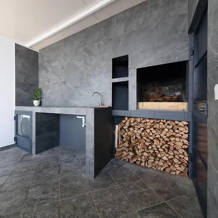 Ocean Valley By Mth *